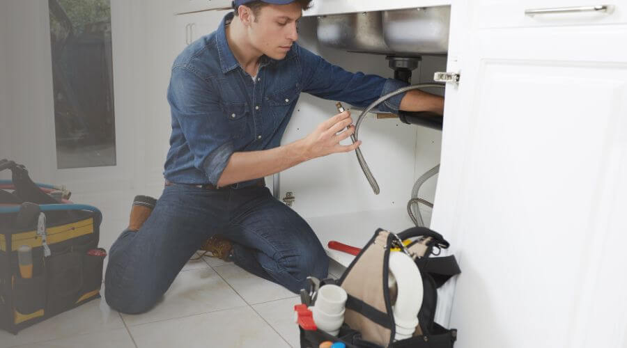 Expert burst pipe repair services in Tupelo, OK